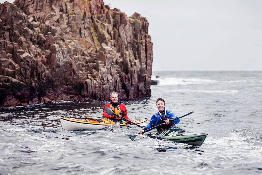 Paddla nedanför Kullabergs branta stup. Foto: Region Skåne.