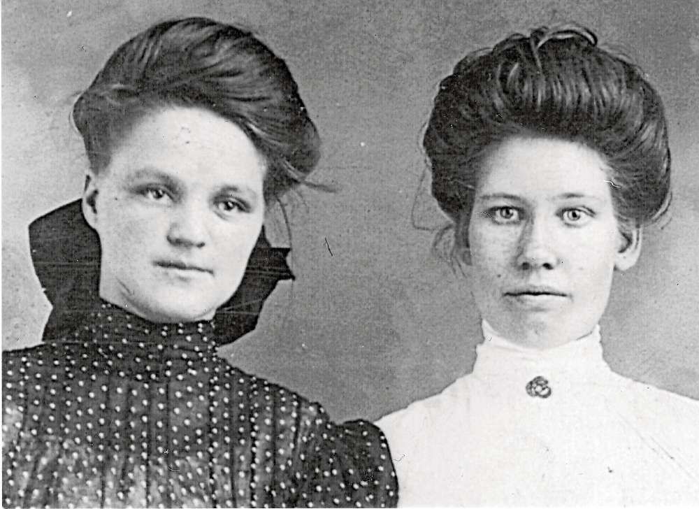 MORMORs mor. Sandy Lerners mormor Anna Mabel och mormorsmor Nellie.