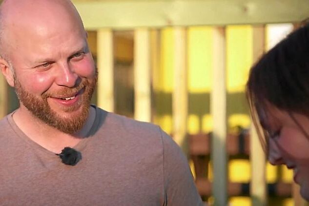 Johan med Sofie, den tjej han redan medgett att han känner lite extra för. Men kommer det att hålla i sig?