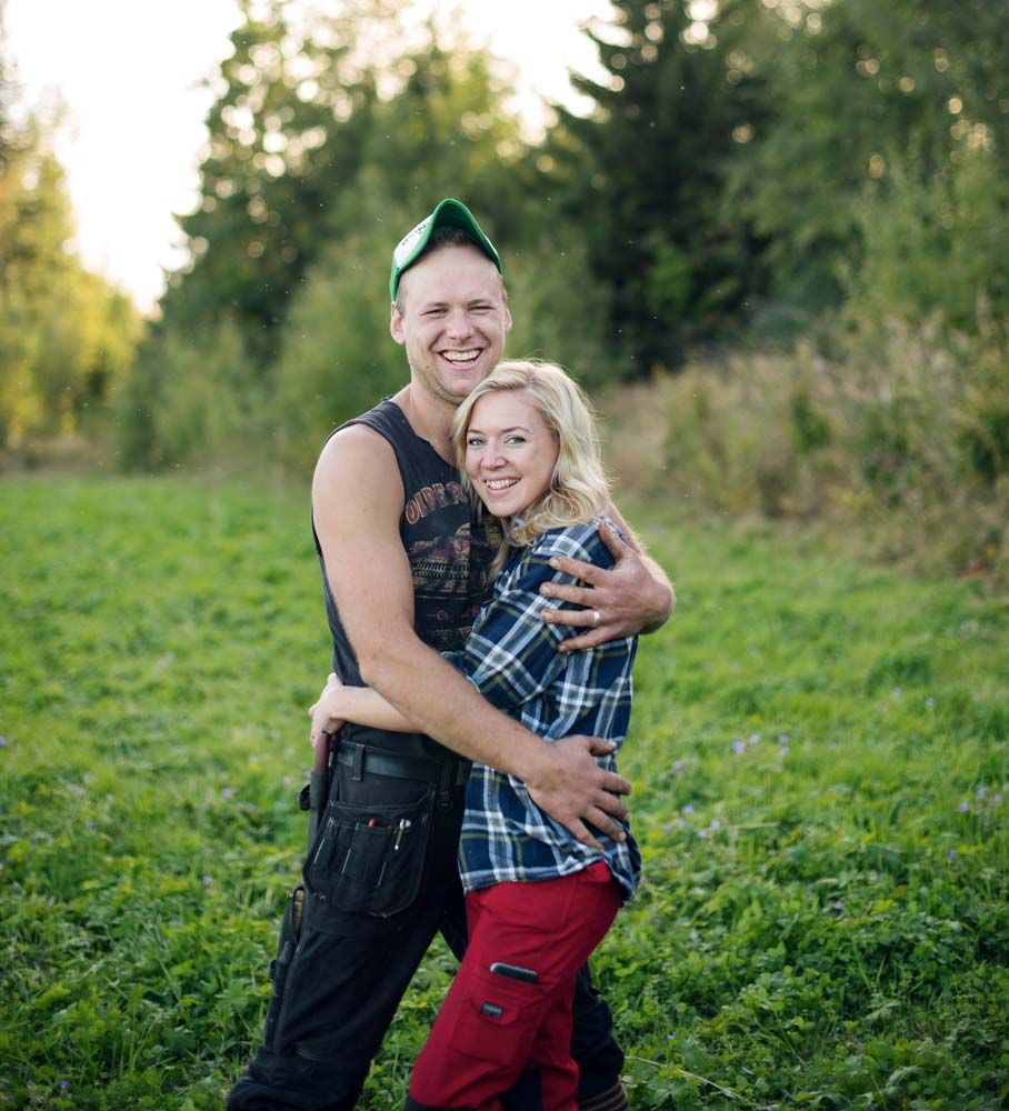 I juni friade Stefan till Hanna. Något datum för bröllopet har det inte bestämt än.