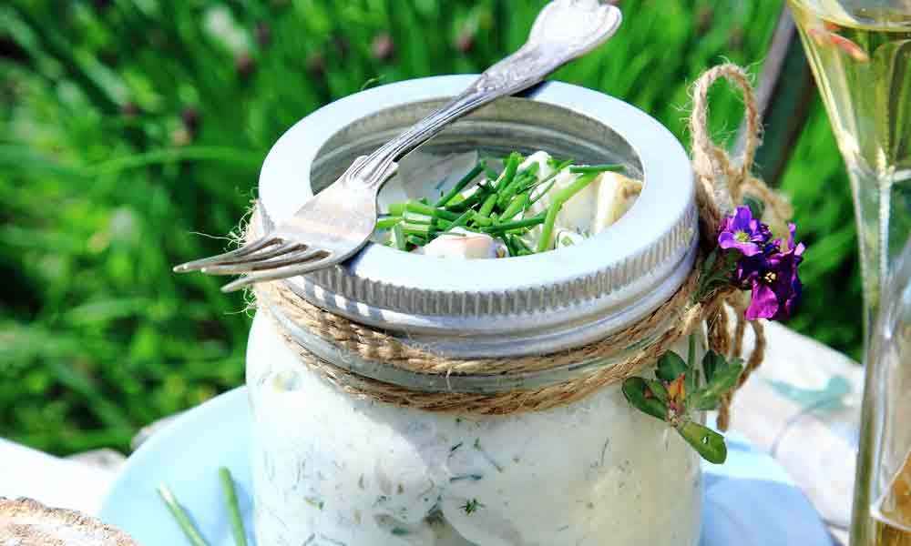 Gravad strömming hör till midsommarbordet.