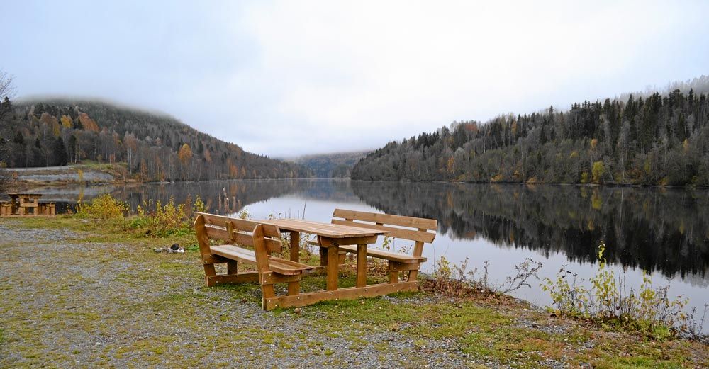 Rastplatserna i Resele har en vacker utsikt över Ångermanälven. Foto: Camilla Olsson.