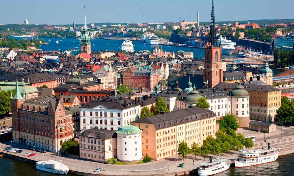 Stockholm har den största folkökningen. Nu bor över 900 000 här.