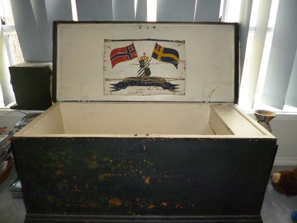 Sjömanskistan som Julius tog med sig till Australien. Unionsflaggan målade han själv.