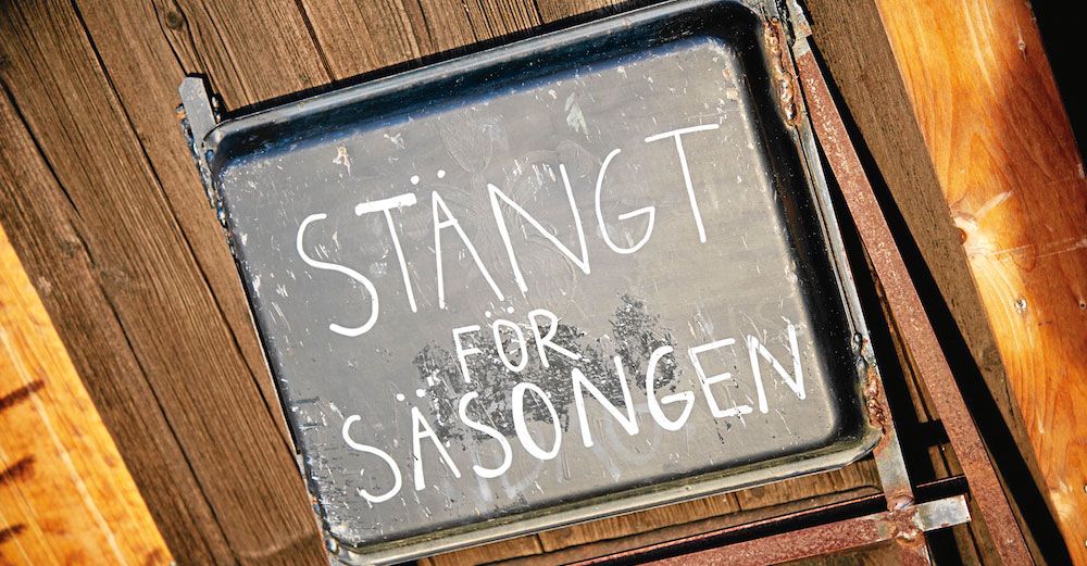 Inte förrän efter midsommar slår Mandelmanns gård upp portarna till trädgården, caféet och gårdsbutiken