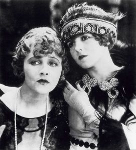 Med Pauline Garon i filmen Adam’s Rib från 1923.