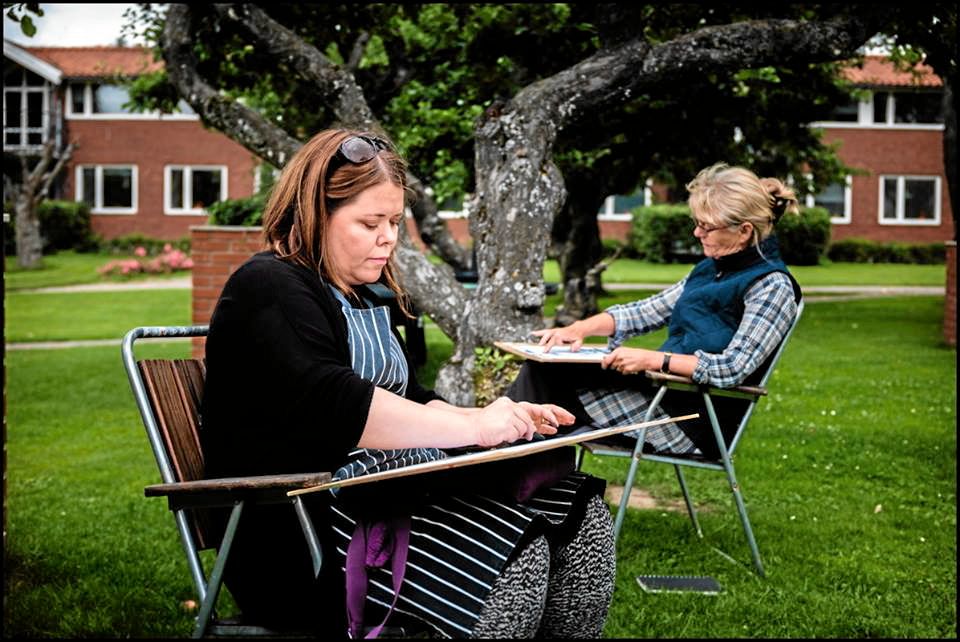 Våga måla. Åk till Skåne och utveckla ditt måleri under ledning av en konstnär. Foto Fridhems folkhögskola.