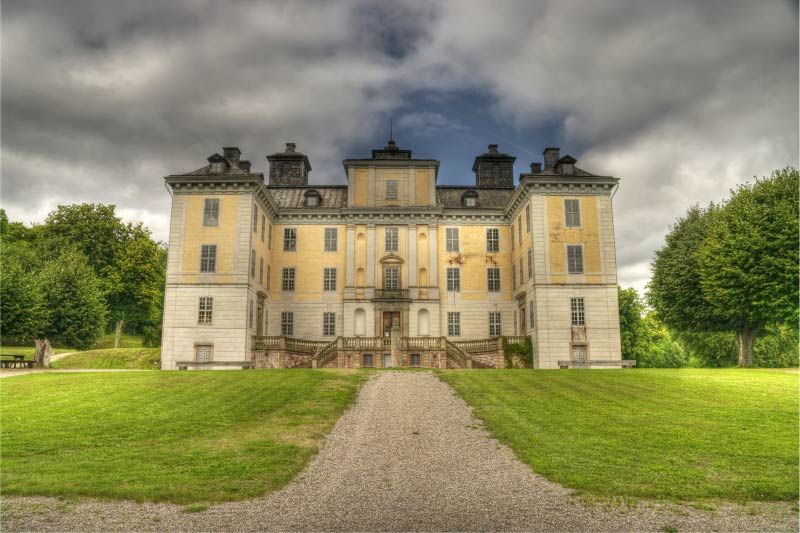 "Åk till Mälsåker, det är jättemysigt där!" Foto: Mostphotos