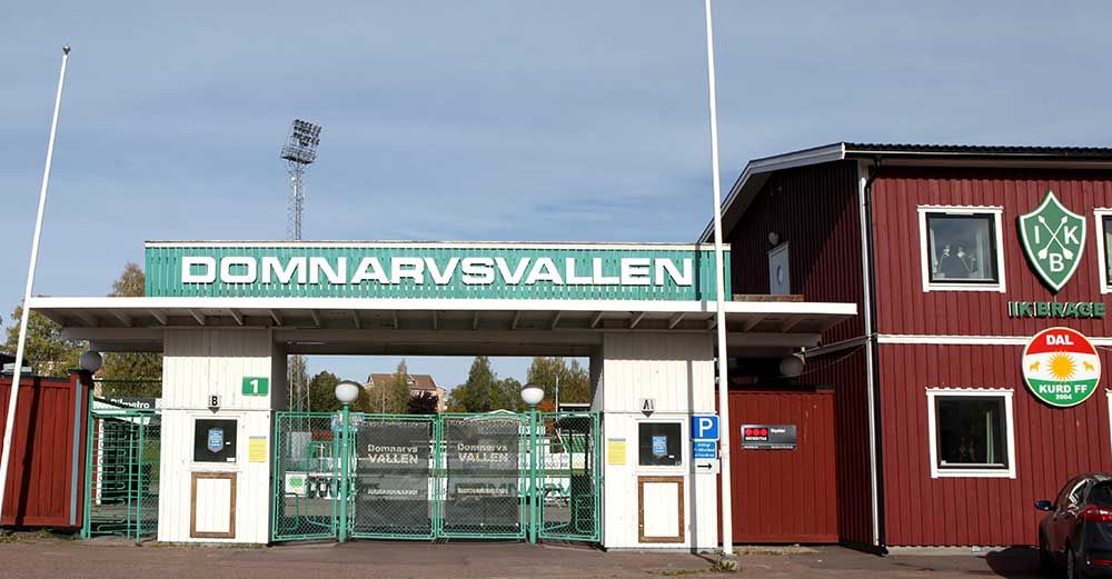 Domnarvsvallen är hem för både IK Brage och Dalkurd FF. Kommunen äger anläggningen och efter en tvist om klubbhus, skötsel och förråd hotade Dalkurd att flytta till Uppsala.