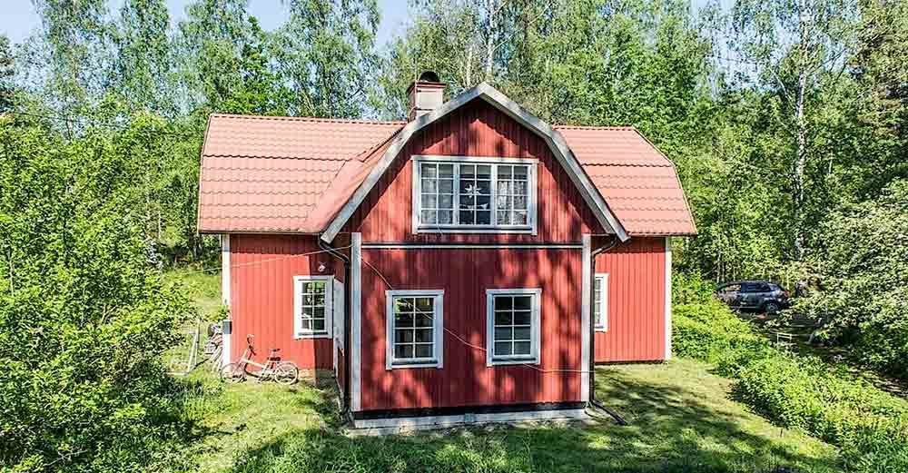 Detta torp passar både som permanenthus och fritidsbostad.