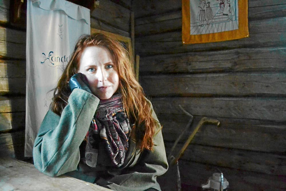 Här i bagarstugan hemma på gården skrev Stina Stoor den första novellen som hon prisades för. Foto: Camilla Olsson.