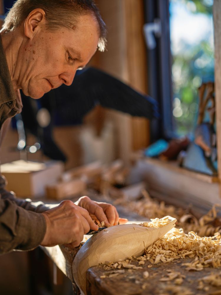 Det sneda stämjärnet, snedlöparen, beställde Vesa av misstag, men är nu hans favoritverktyg.