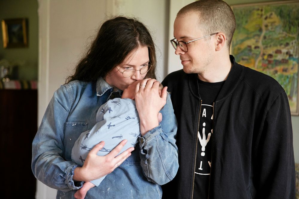 Kristin och Claes med Maj som bara är några veckor gammal.