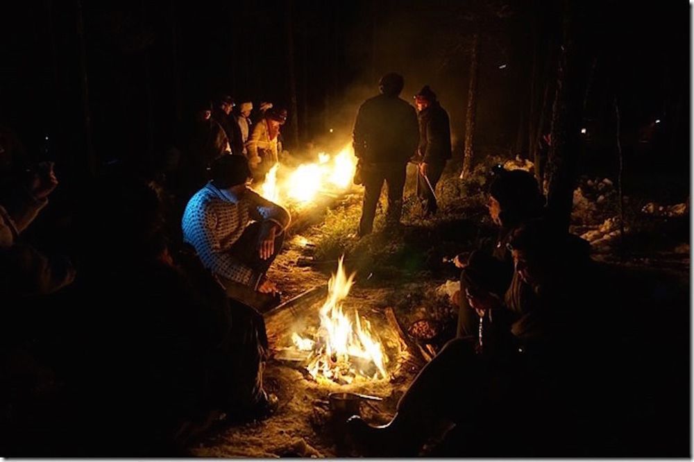 Stockelden värmer skönt under natten de sover utomhus. Foto: Ann-Britt Gudmundson
