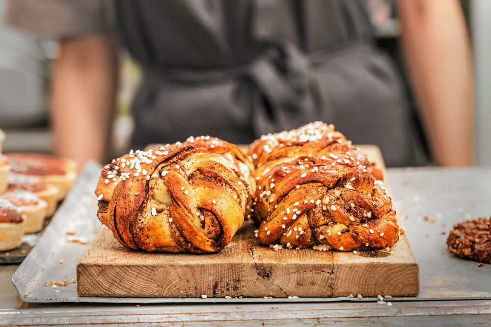 Så gott med goda bullar! Finns på många ställen i Västmanland för den som är sugen!