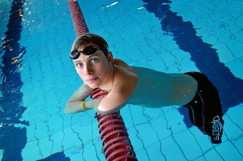 Två år efter olyckan simmade Christoffer Lindhe i Paralympics.