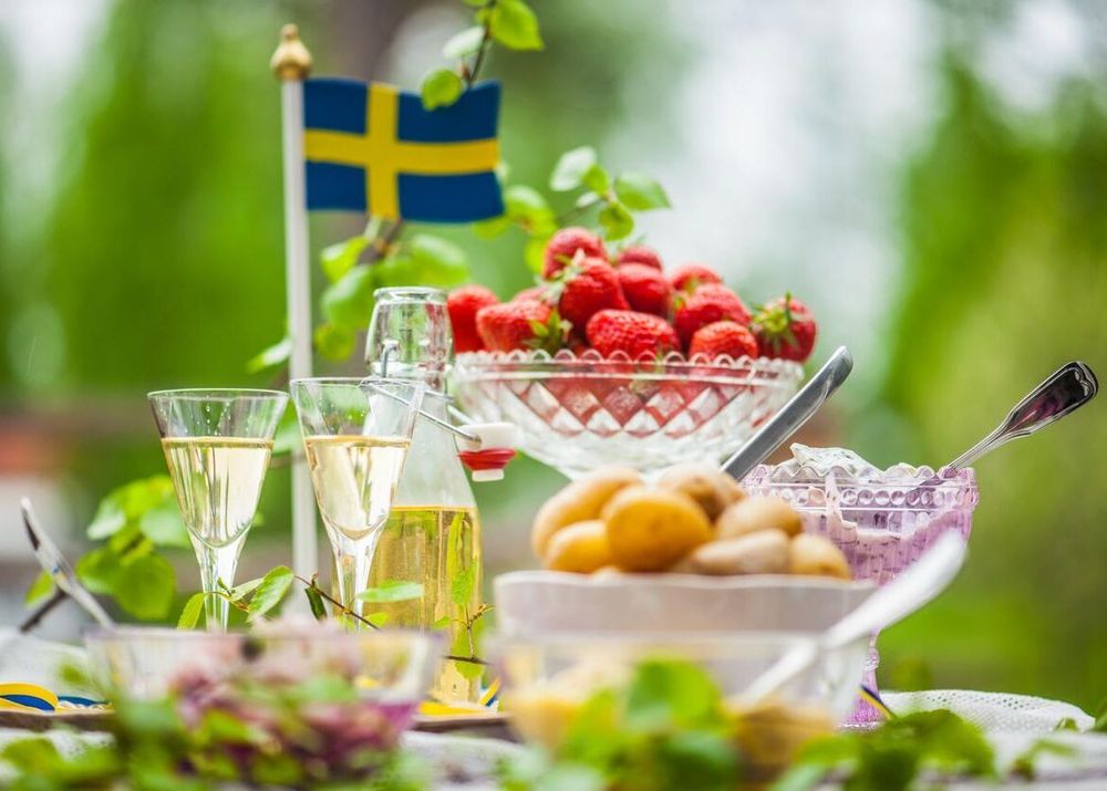 D rf r Firar Vi Midsommar I Sverige Land d-rf-r-firar-vi-midsommar-i-sverige-land