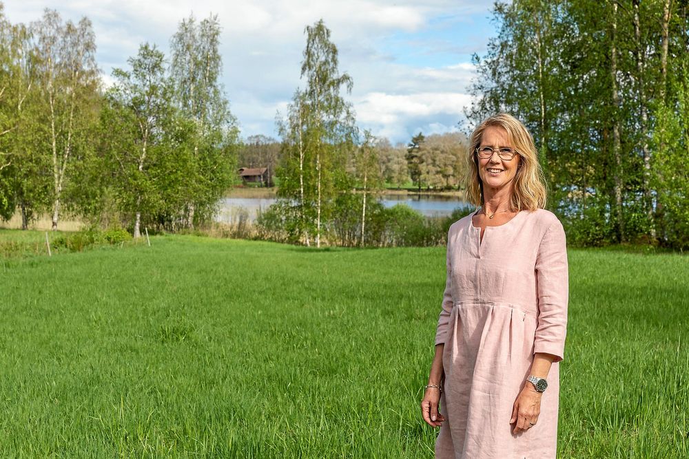 Lisa älskar att bära kläder av naturmaterialet linne – och hon älskar att klippa och sy plagg som är tänkta att slitas och älskas i många år.