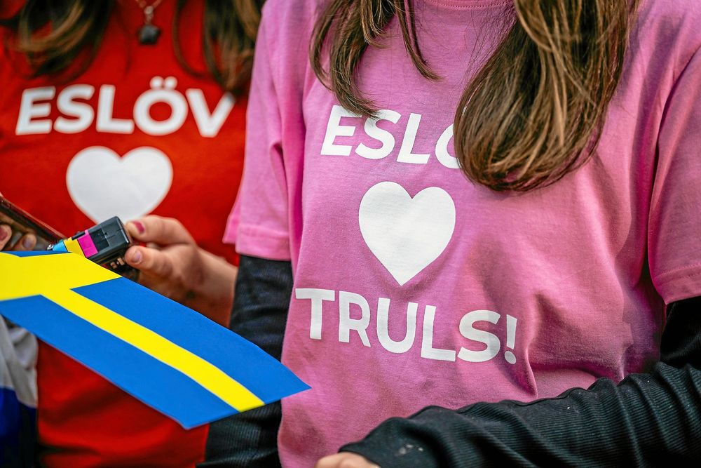 Eslövs kommun beställde T-shirts med texten: Eslöv love Truls och delade ut bland medborgarna.