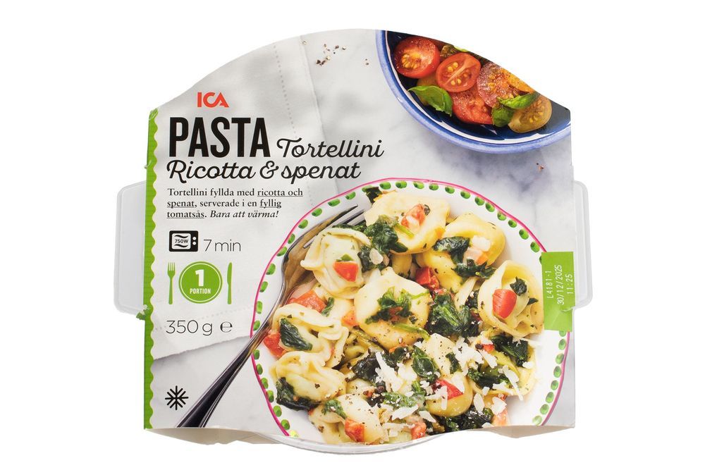 Förpackning med Ica Pasta tortellini ricotta & spenat.