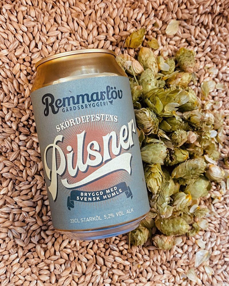 Remmarlöv gårdsbryggeri har gjort ölen Skördefestens pilsner. 