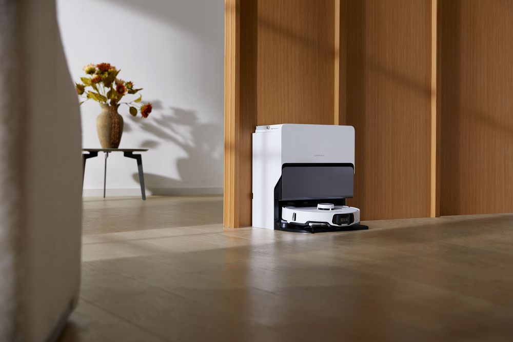 Roborock introducerar DirTect, en funktion som känner igen olika varianter av smuts, såsom glass och lera, och kan avgöra om det kräver damsugning eller våttorkning.