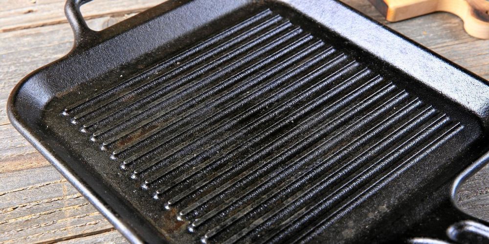 Med grillpannan får du de där vackra grillränderna. Foto: Istock