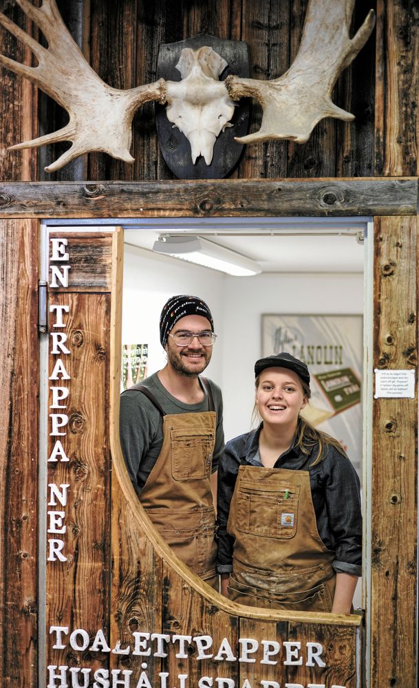 Maja driver bageriet med sin sambo Gideon Prescott.