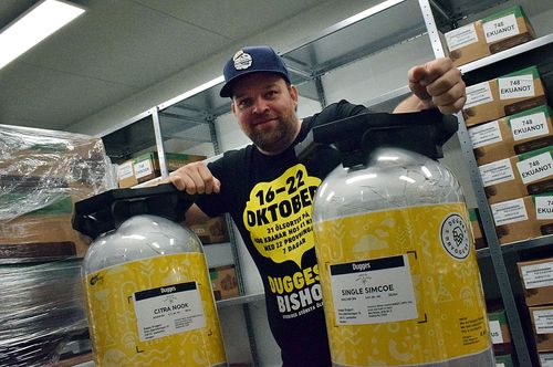 Tomas Halberstad på Dugges ser fram emot att dra i gång Sveriges största ölevent på måndag.