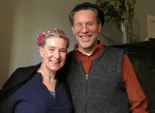 Just när säsong tre av Mandelmanns gård börjar sändas på tisdagskvällar i TV4, kommer beskedet att det blir en fjärde säsong av succéprogrammet med Marie och Gustav Mandelmann!