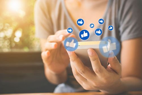 Låt inte oro för kritiska kommentarer hindra dig från att använda webben för att nå nya kunder.