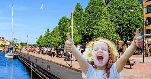 Västerviks stadskärna ligger precis intill Östersjöns strand i Kalmar län.
